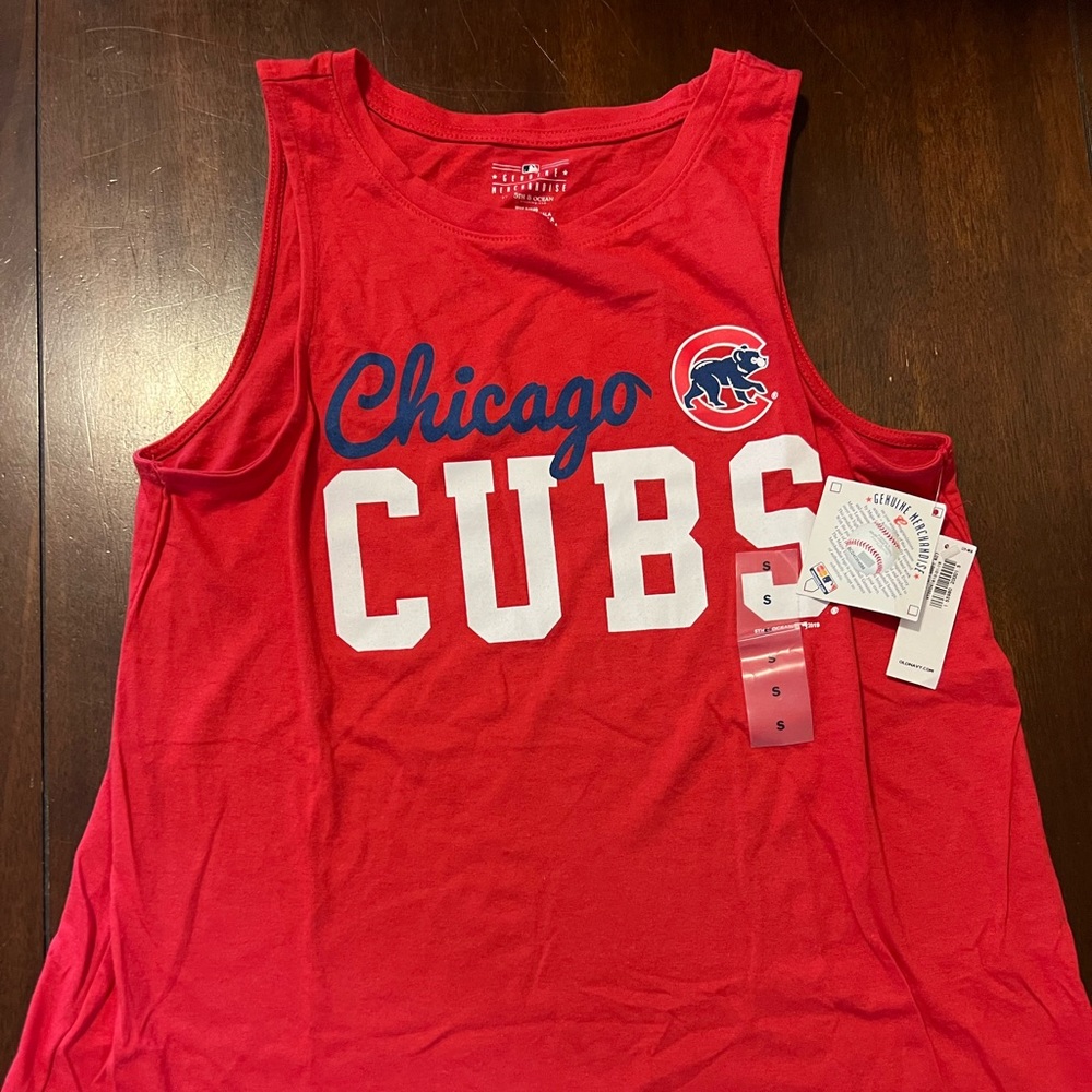 NWT - Women’s Old Navy Red Chicago Cubs Tank Top - Size Small